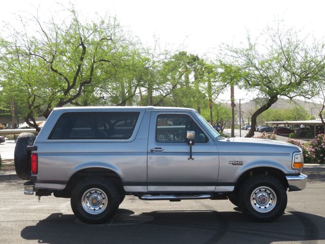 1994 Ford Bronco BRONCO 4X4 XL EXTRA  CLEAN 5.0 NEW PAINT NEW  TIRES  - 22813077 - 2