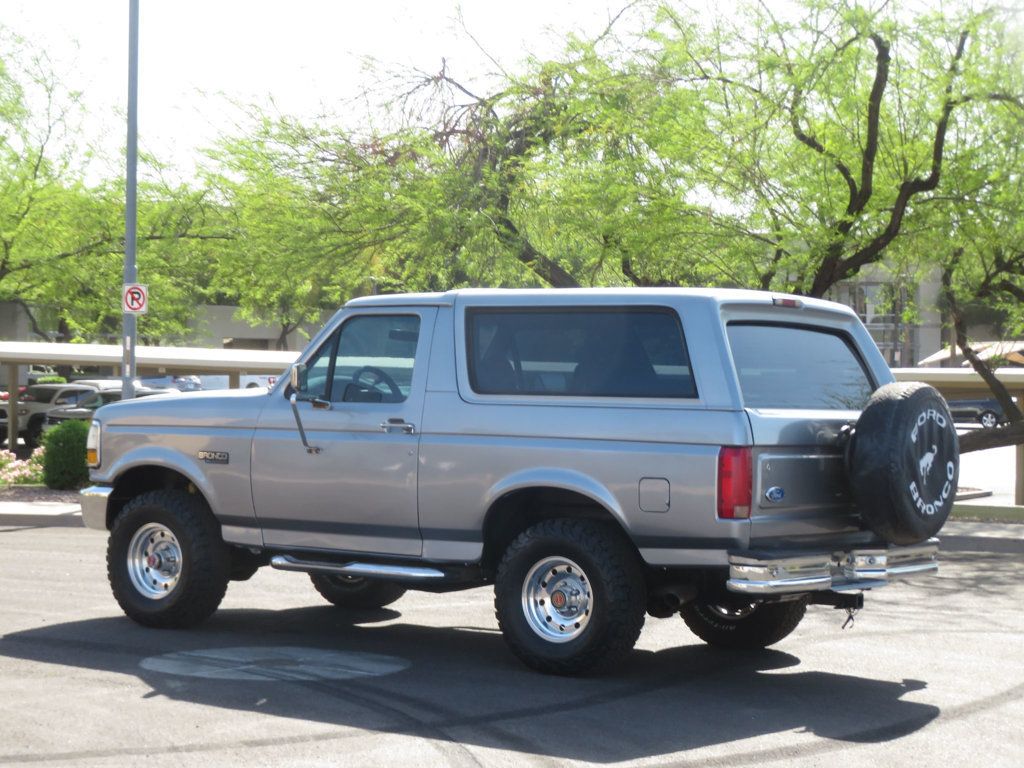1994 Ford Bronco BRONCO 4X4 XL EXTRA  CLEAN 5.0 NEW PAINT NEW  TIRES  - 22813077 - 4
