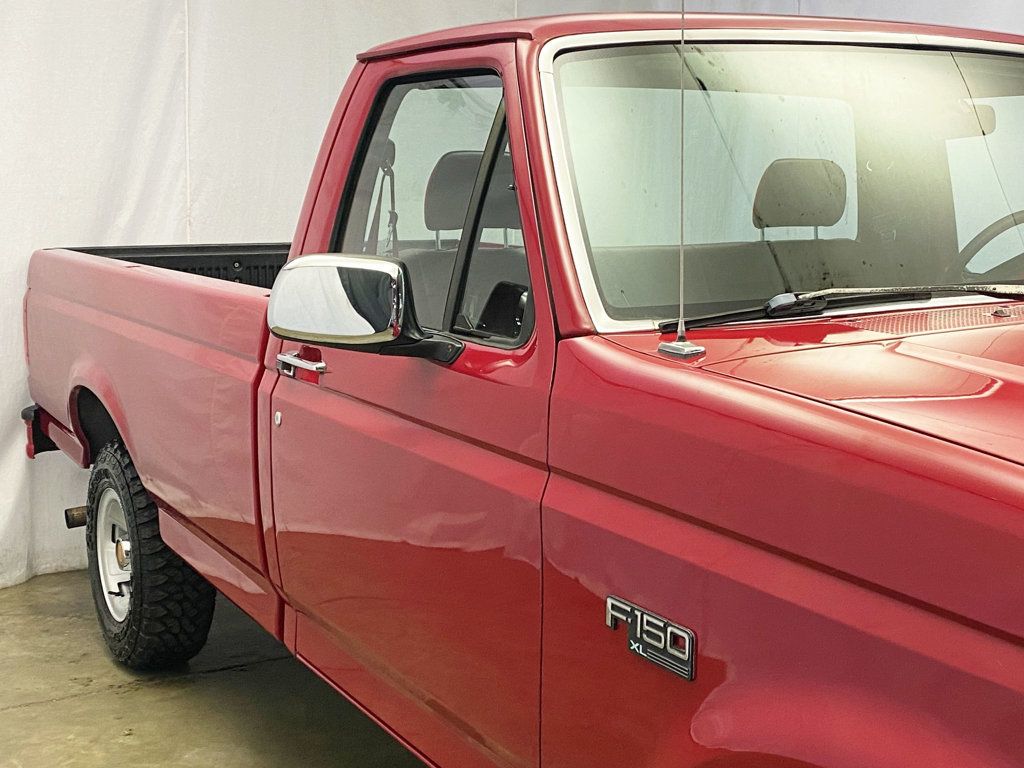 1994 Ford F-150 133" WB XL - 22877080 - 10