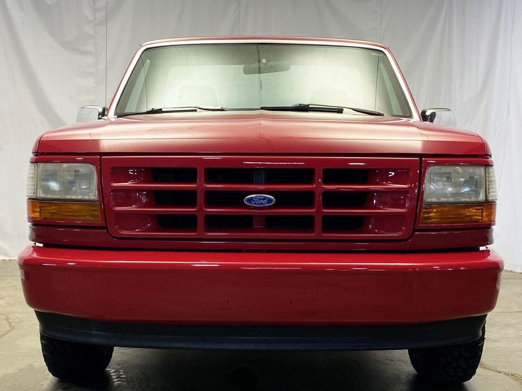 1994 Ford F-150 133" WB XL - 22877080 - 12