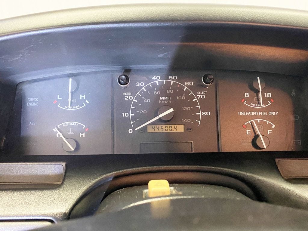 1994 Ford F-150 133" WB XL - 22877080 - 37