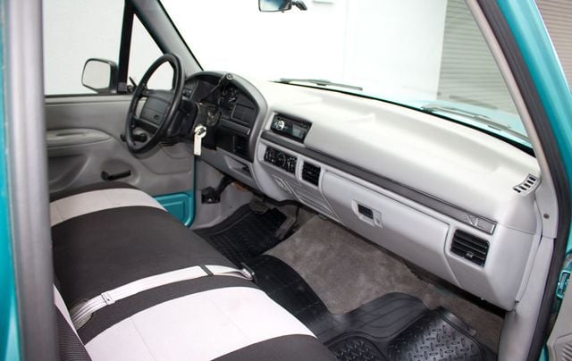 1994 Ford F-150 XL - 20788984 - 15
