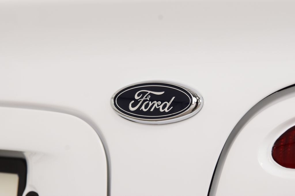 1994 Ford Mustang SVT Cobra - 23004746 - 22