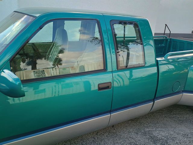 1994 GMC Sierra 3500 Club Coupe 155.5" WB DRW 1 Owner Florida Dually Truck - 22944967 - 16