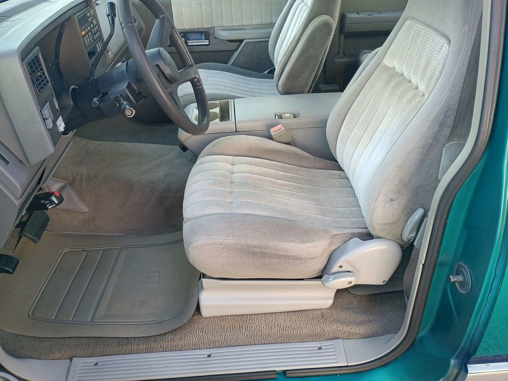 1994 GMC Sierra 3500 Club Coupe 155.5" WB DRW 1 Owner Florida Dually Truck - 22944967 - 31