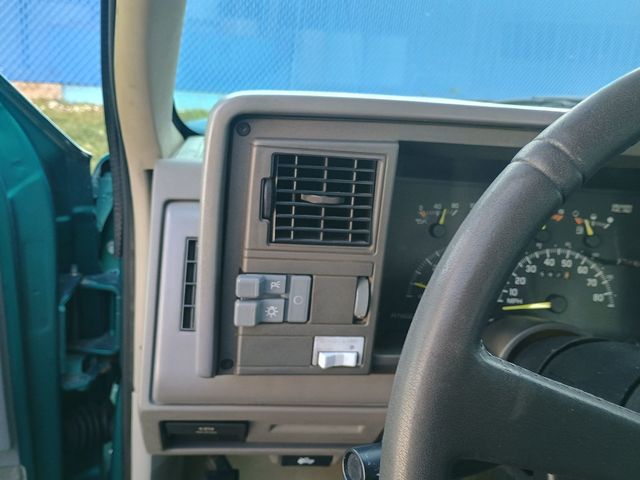 1994 GMC Sierra 3500 Club Coupe 155.5" WB DRW 1 Owner Florida Dually Truck - 22944967 - 35