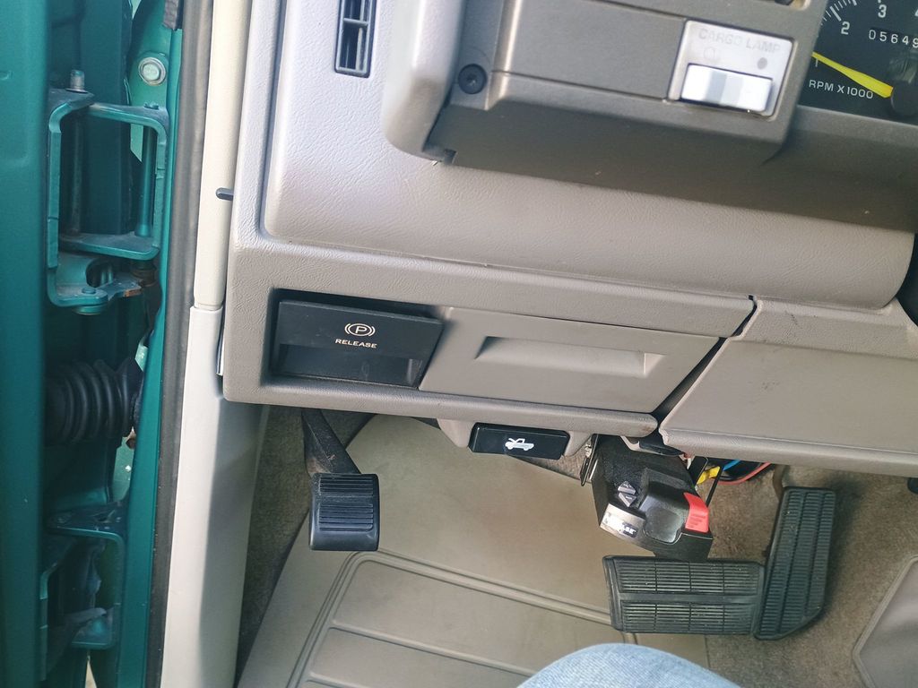 1994 GMC Sierra 3500 Club Coupe 155.5" WB DRW 1 Owner Florida Dually Truck - 22944967 - 36