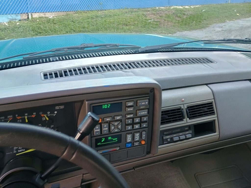 1994 GMC Sierra 3500 Club Coupe 155.5" WB DRW 1 Owner Florida Dually Truck - 22944967 - 40