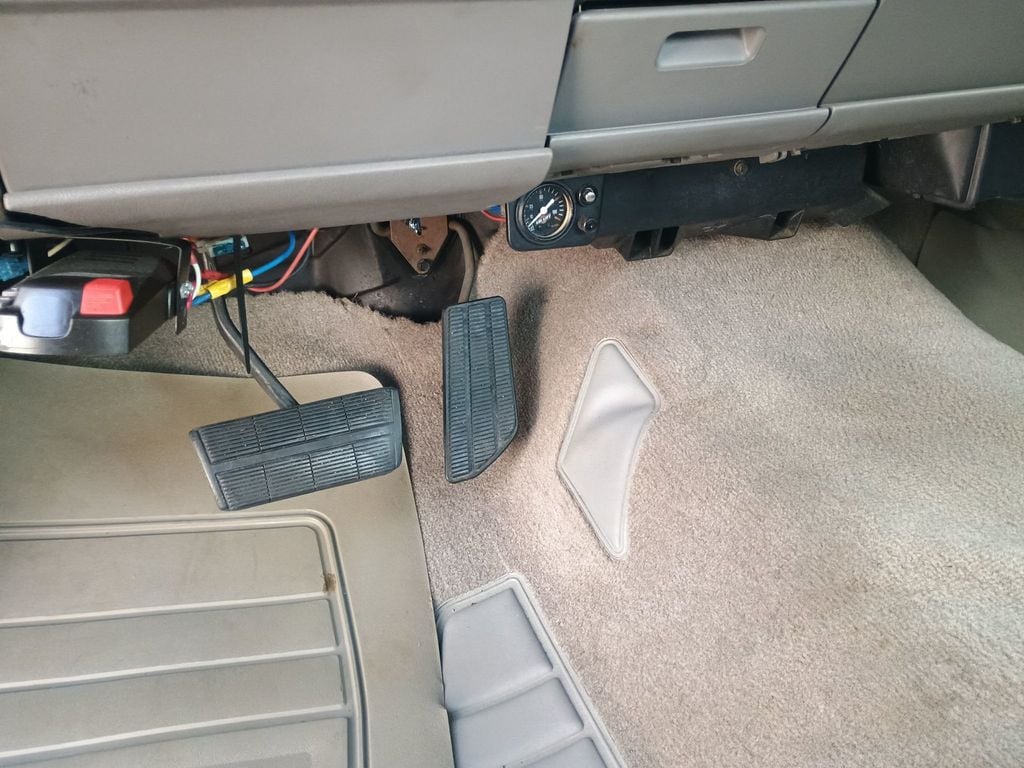 1994 GMC Sierra 3500 Club Coupe 155.5" WB DRW 1 Owner Florida Dually Truck - 22944967 - 44