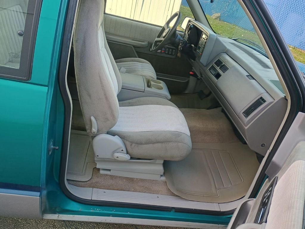 1994 GMC Sierra 3500 Club Coupe 155.5" WB DRW 1 Owner Florida Dually Truck - 22944967 - 54