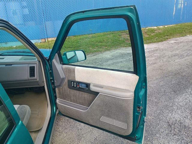 1994 GMC Sierra 3500 Club Coupe 155.5" WB DRW 1 Owner Florida Dually Truck - 22944967 - 62