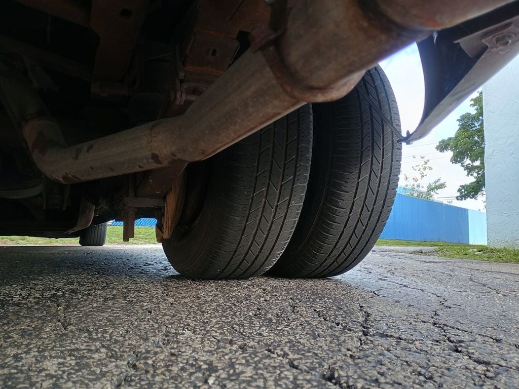 1994 GMC Sierra 3500 Club Coupe 155.5" WB DRW 1 Owner Florida Dually Truck - 22944967 - 81