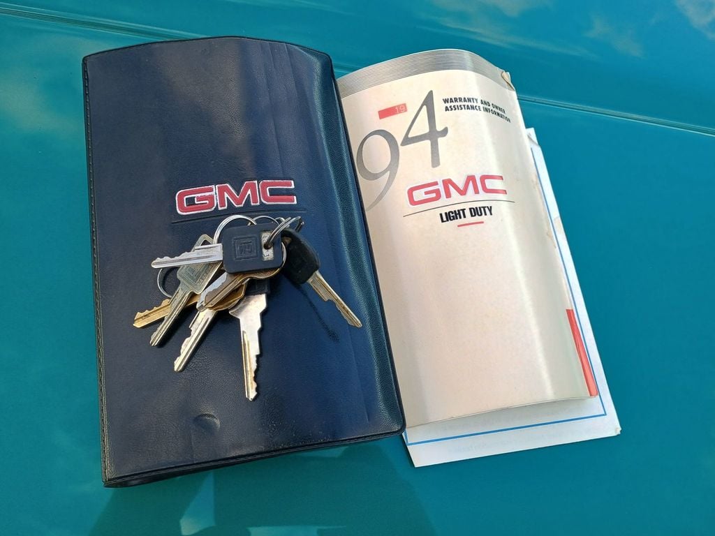 1994 GMC Sierra 3500 Club Coupe 155.5" WB DRW 1 Owner Florida Dually Truck - 22944967 - 90