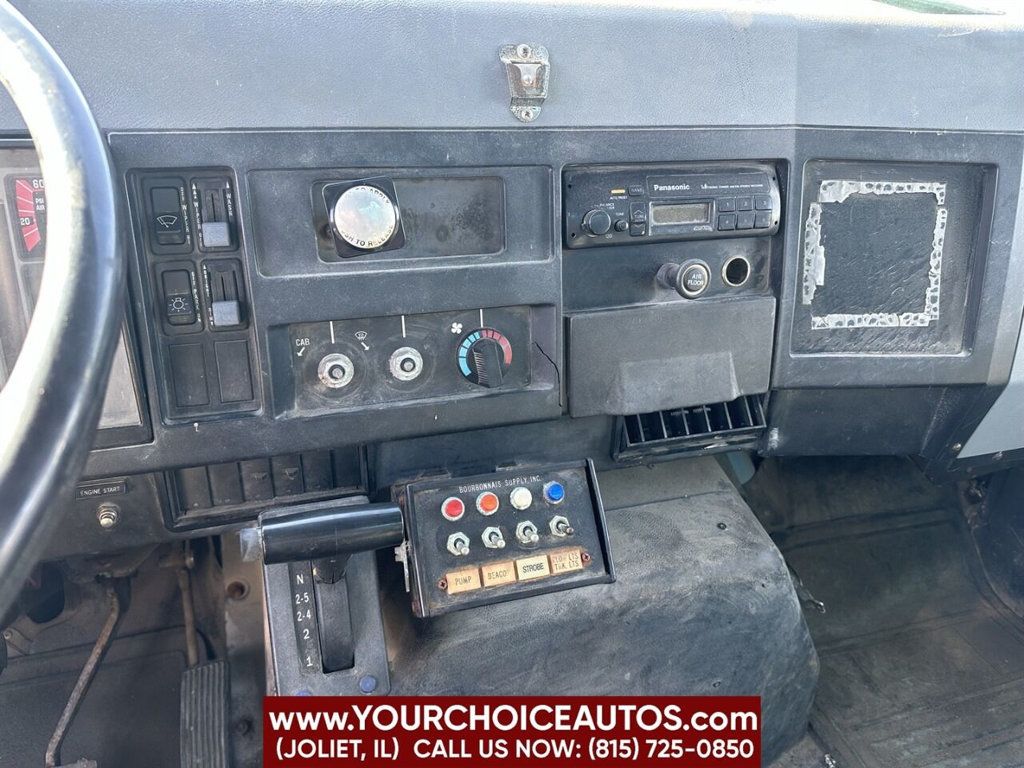 1994 International 4700 4X2 2dr Chassis - 22369419 - 24