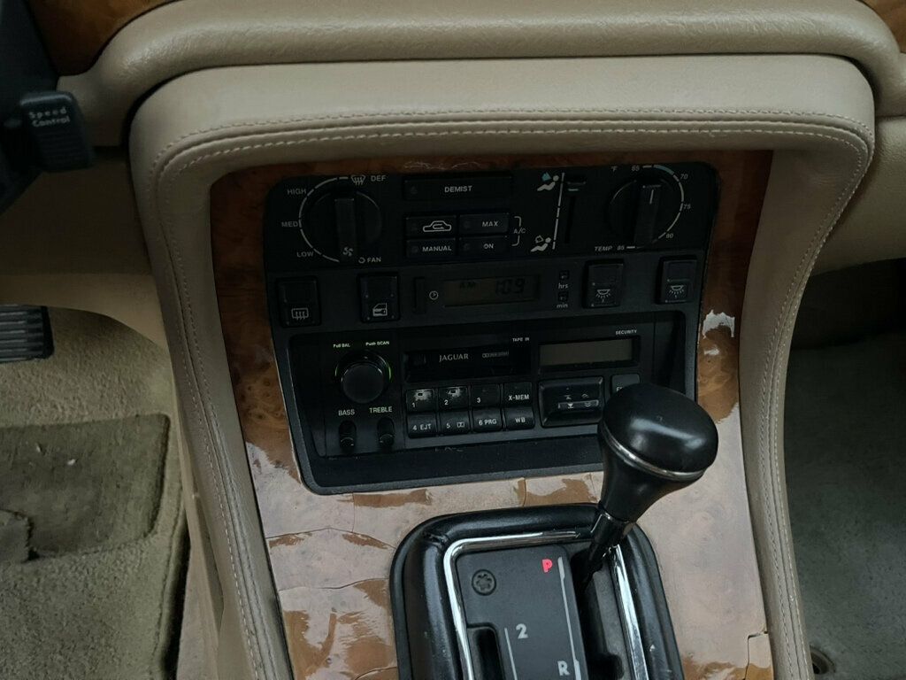 1994 Jaguar XJ 4dr Sedan - 23071635 - 16