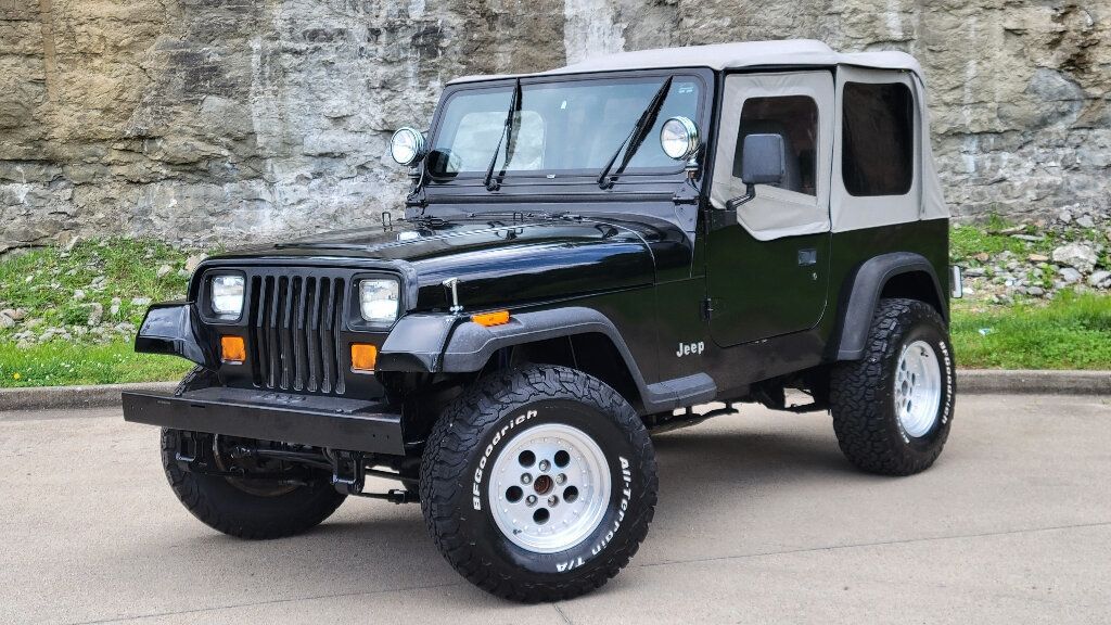 1994 Jeep Wrangler Rare 5 Speed MANUAL 4x4 CLEAN Southern Off Road 615-300-6004 - 22441260 - 3