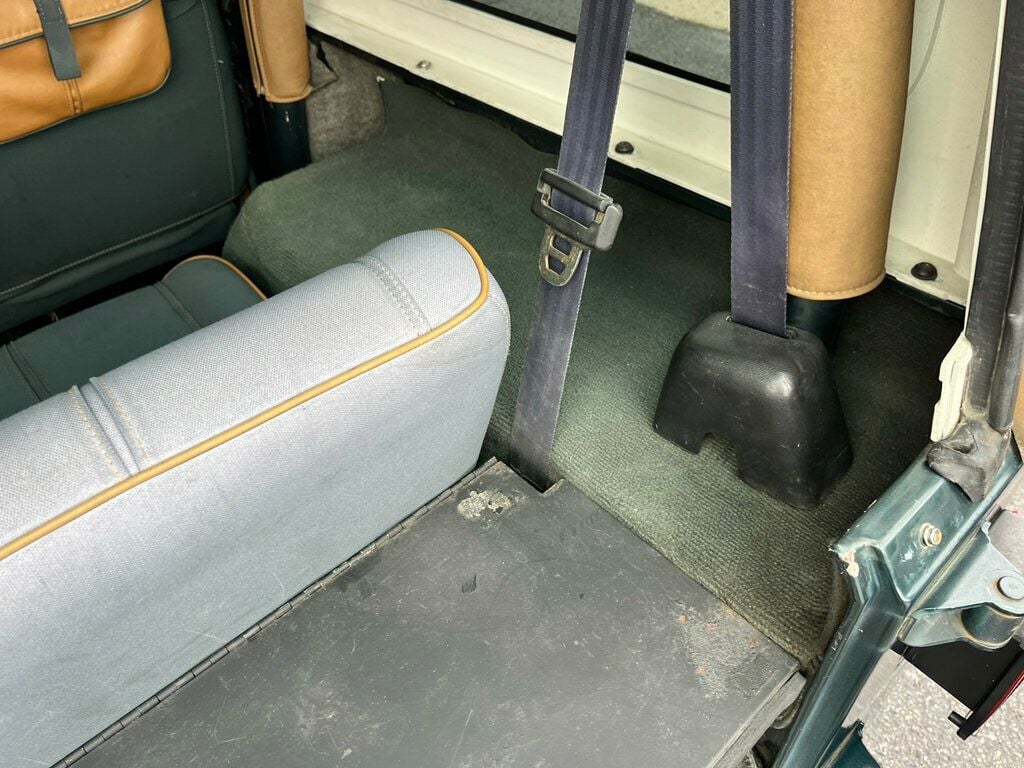 1994 Jeep Wrangler Sahara 4.0L Automatic Hardtop with A/C - 22834038 - 21