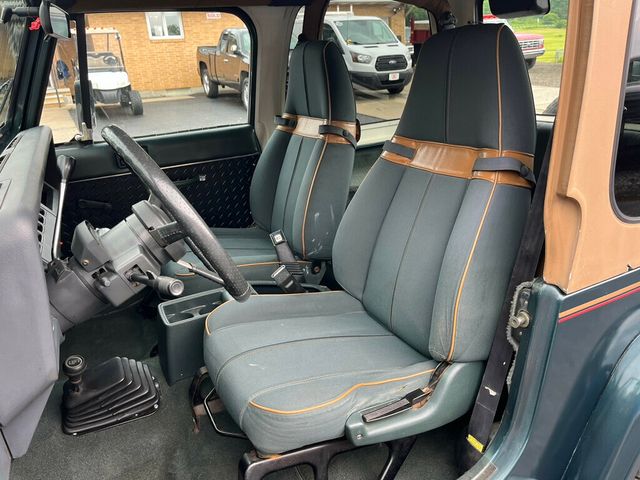1994 Jeep Wrangler Sahara 4.0L Automatic Hardtop with A/C  - 22834038 - 23