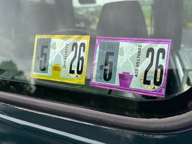 1994 Jeep Wrangler Sahara 4.0L Automatic Hardtop with A/C  - 22834038 - 25