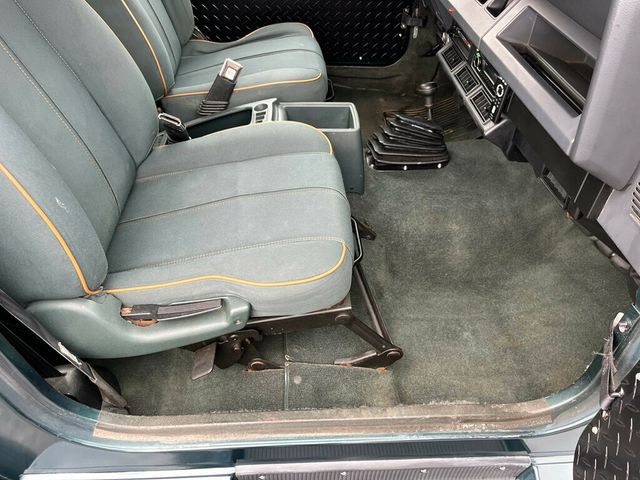 1994 Jeep Wrangler Sahara 4.0L Automatic Hardtop with A/C  - 22834038 - 29