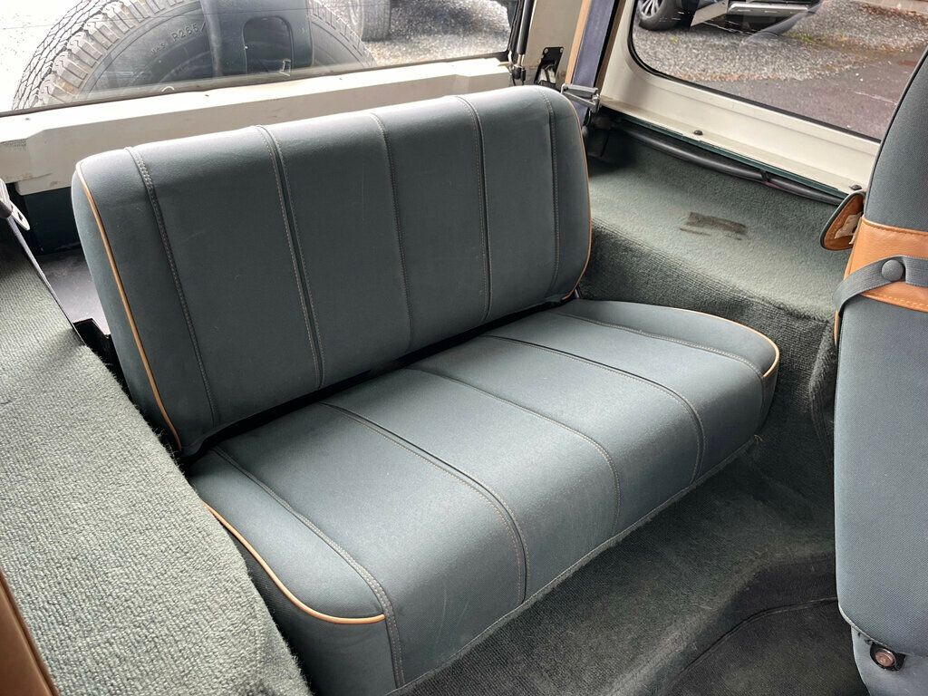 1994 Jeep Wrangler Sahara 4.0L Automatic Hardtop with A/C - 22834038 - 32
