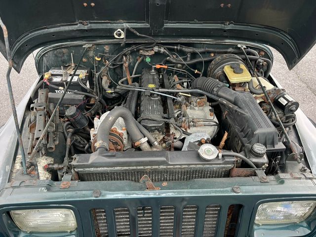 1994 Jeep Wrangler Sahara 4.0L Automatic Hardtop with A/C  - 22834038 - 38