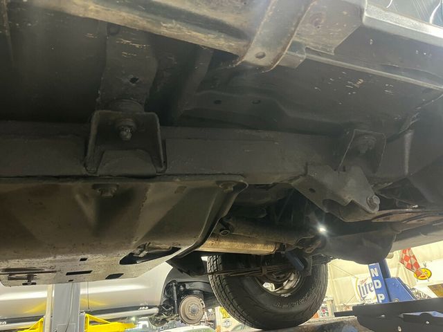 1994 Jeep Wrangler Sahara 4.0L Automatic Hardtop with A/C  - 22834038 - 48