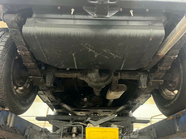 1994 Jeep Wrangler Sahara 4.0L Automatic Hardtop with A/C  - 22834038 - 52