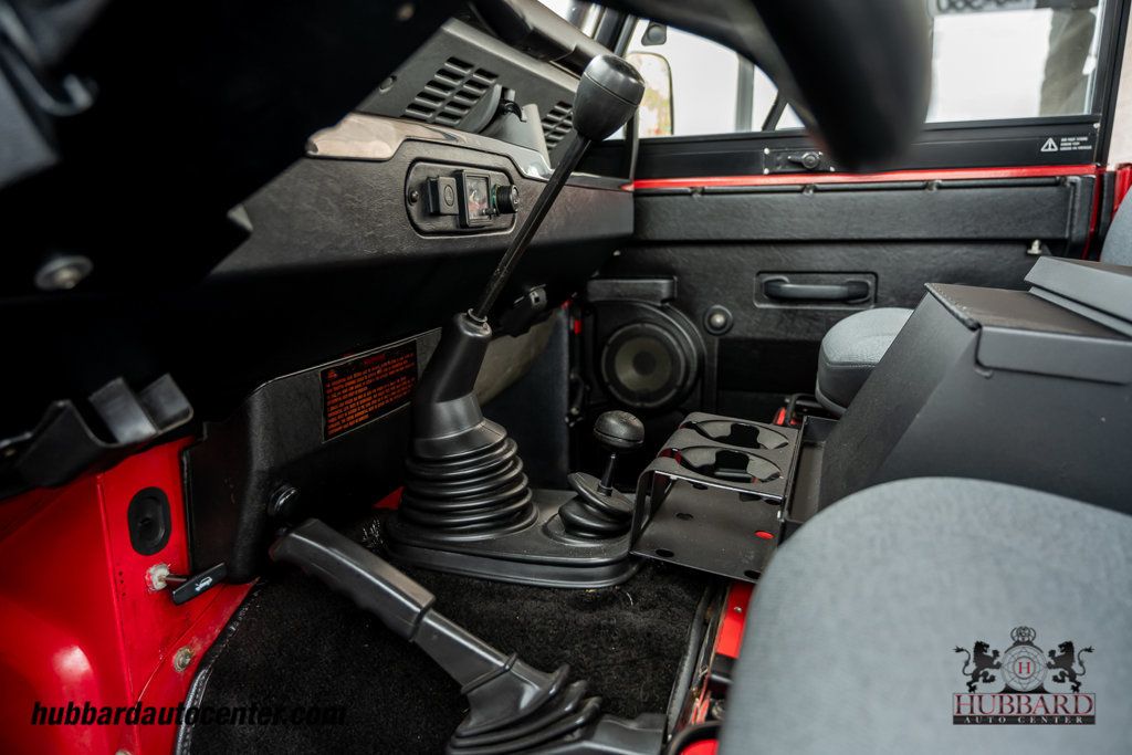 1994 Land Rover Defender 90 2dr Convertible - 23047015 - 17