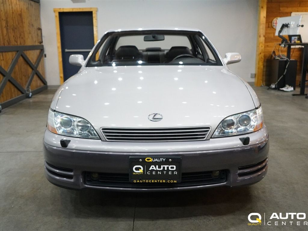 1994 Lexus ES 300 photo 2