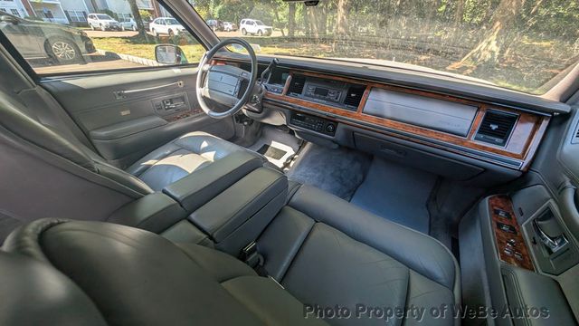 1994 Lincoln Town Car Signature Series For Sale - 22591305 - 29