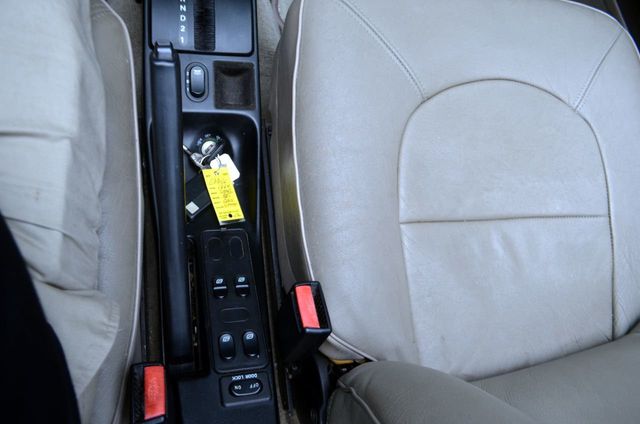 1994 Saab 900T Conv LOW MILES  W/RECORDS - 17638800 - 37