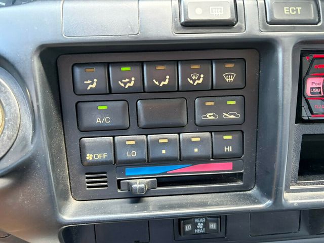 1994 Toyota Land Cruiser 4dr Wagon - 23047106 - 28