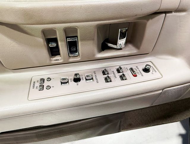 1995 Cadillac Concours 4dr Sedan - 22935607 - 17