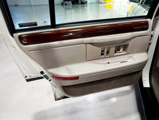 1995 Cadillac Concours 4dr Sedan - 22935607 - 21