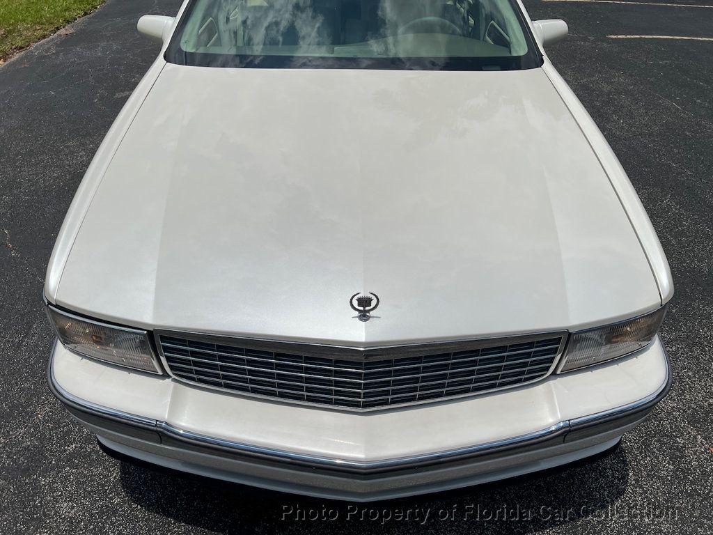 1995 Cadillac DeVille Sedan - 22439061 - 18