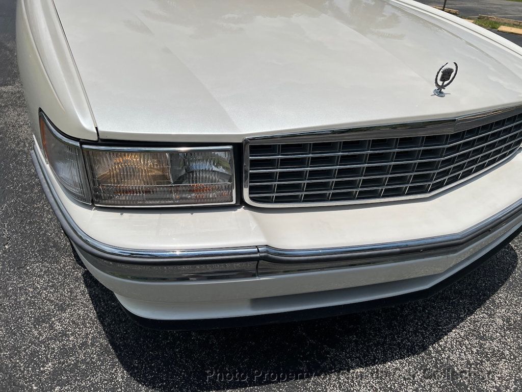 1995 Cadillac DeVille Sedan - 22439061 - 20