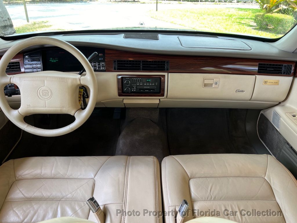 1995 Cadillac DeVille Sedan - 22439061 - 43