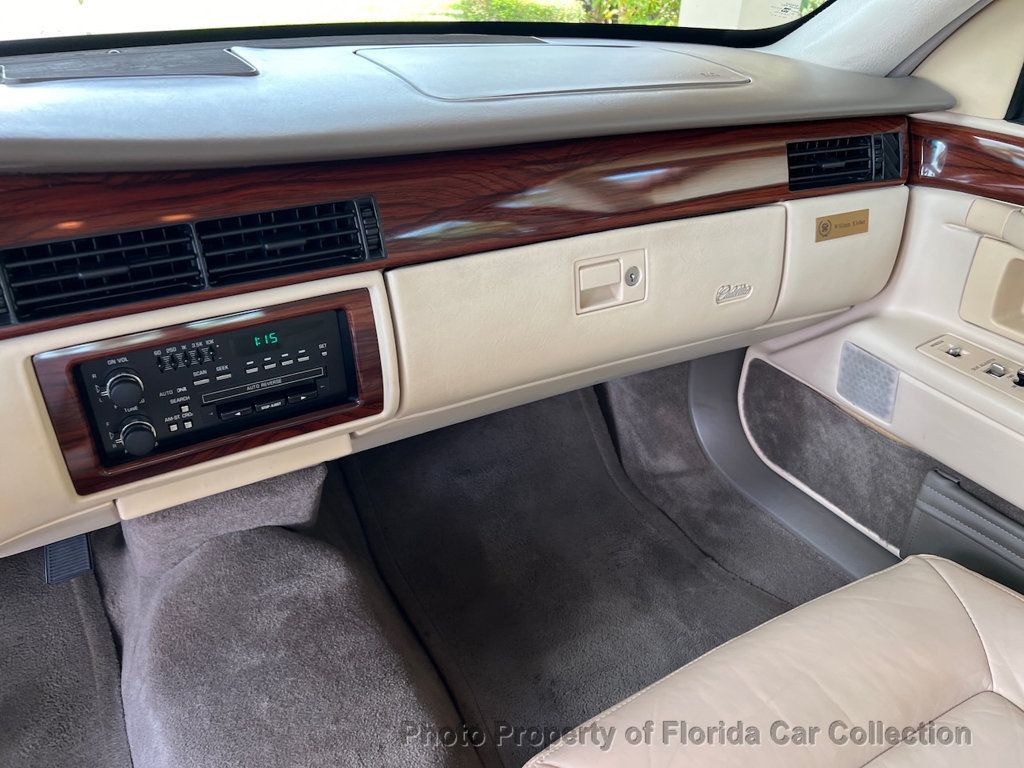 1995 Cadillac DeVille Sedan - 22439061 - 45