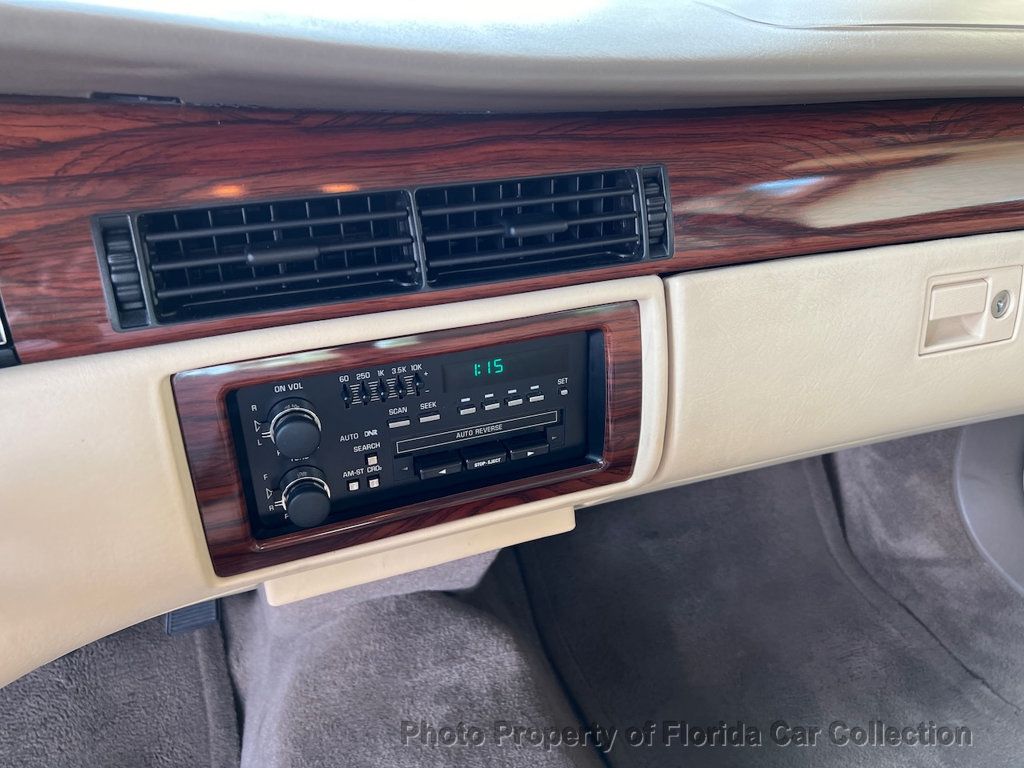 1995 Cadillac DeVille Sedan - 22439061 - 50