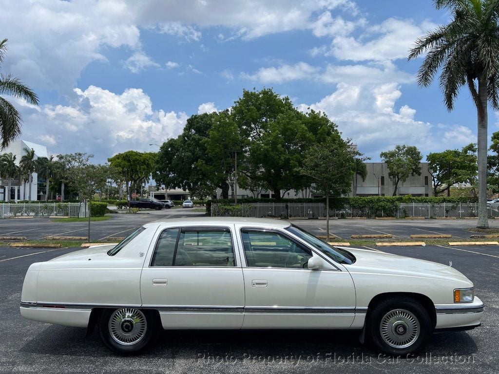 1995 Cadillac DeVille Sedan - 22439061 - 5