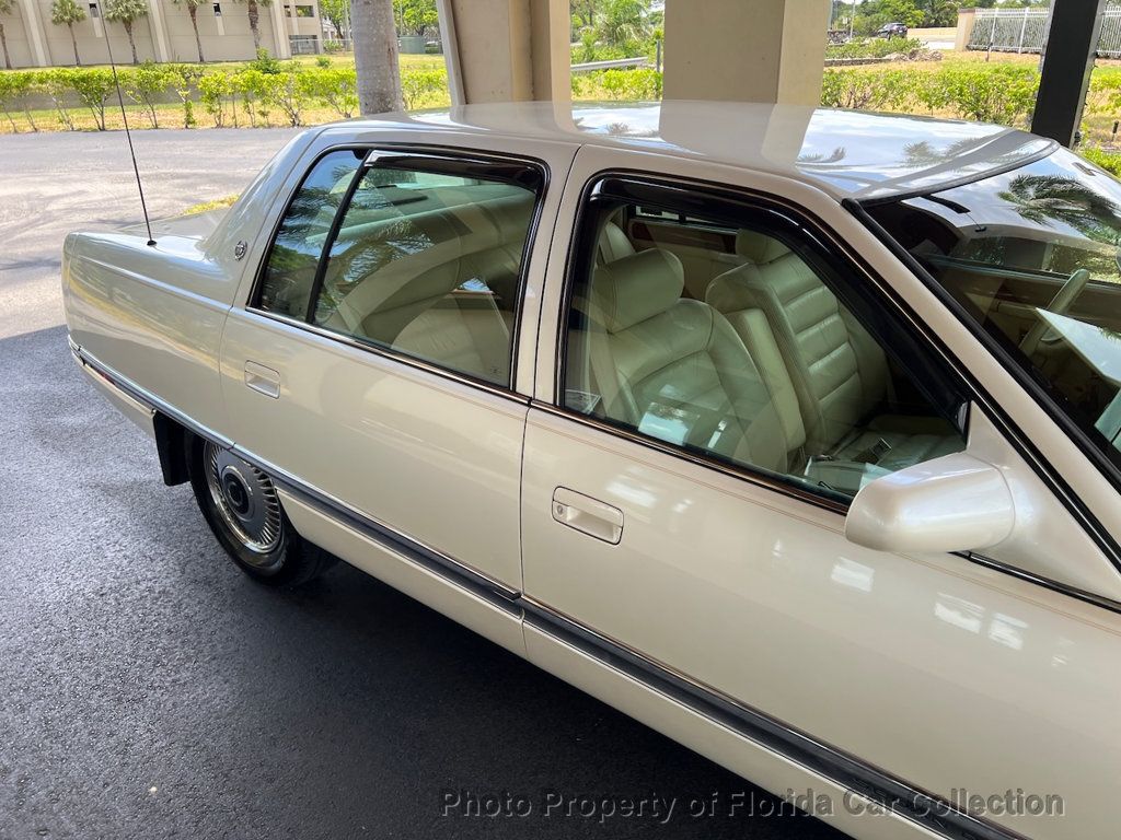 1995 Cadillac DeVille Sedan - 22439061 - 74