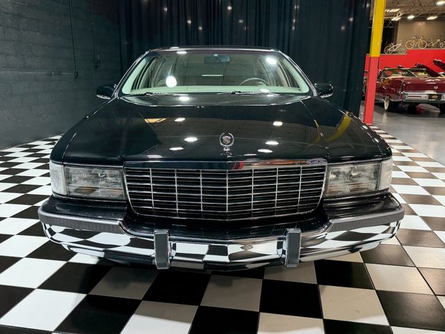 1995 Cadillac Fleetwood 4dr Sedan - 23069286 - 10