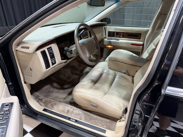 1995 Cadillac Fleetwood 4dr Sedan - 23069286 - 1