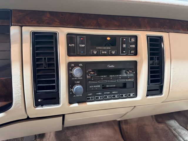 1995 Cadillac Fleetwood 4dr Sedan - 23069286 - 59