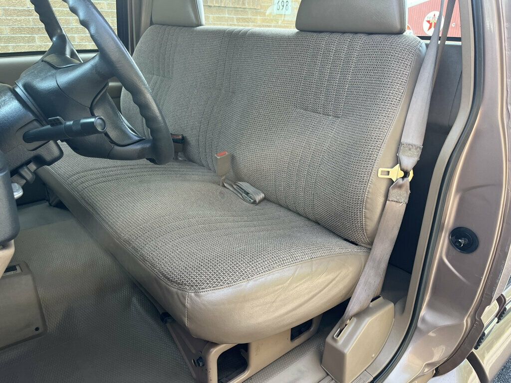 1995 Chevrolet C/K 1500 2 Owner / Clean Carfax - 23052628 - 30