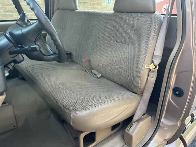 1995 Chevrolet C/K 1500 2 Owner / Clean Carfax - 23052628 - 30