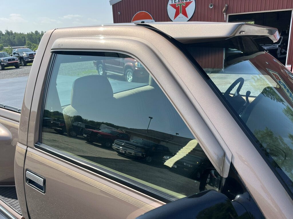 1995 Chevrolet C/K 1500 2 Owner / Clean Carfax - 23052628 - 8