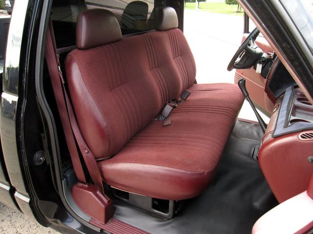 1995 Chevrolet C/K 1500 Reg Cab 117.5" WB - 23083669 - 24