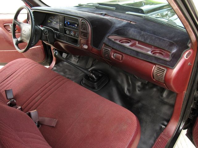 1995 Chevrolet C/K 1500 Reg Cab 117.5" WB - 23083669 - 25